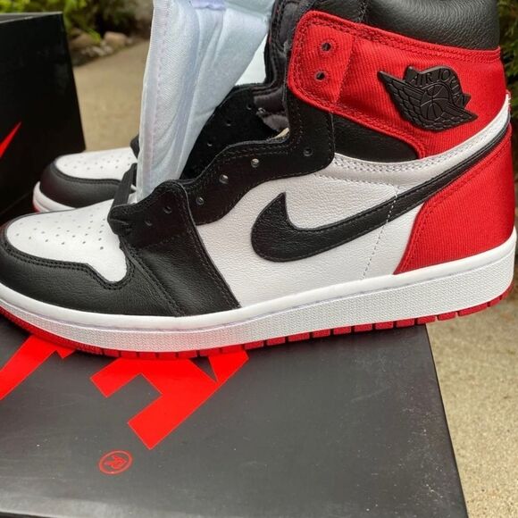 Nike WMNS Air Jordan 1 High OG Satin Black Toe Black Red CD0461-016 Women's 10. - Picture 1 of 7